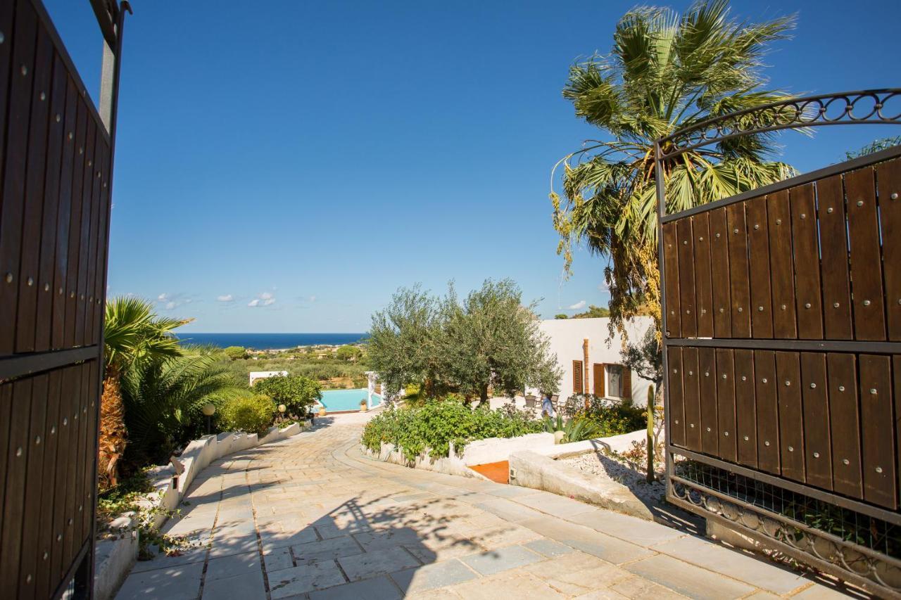 Villa Maria Una Finestra Sul Mare Valderice Exterior foto